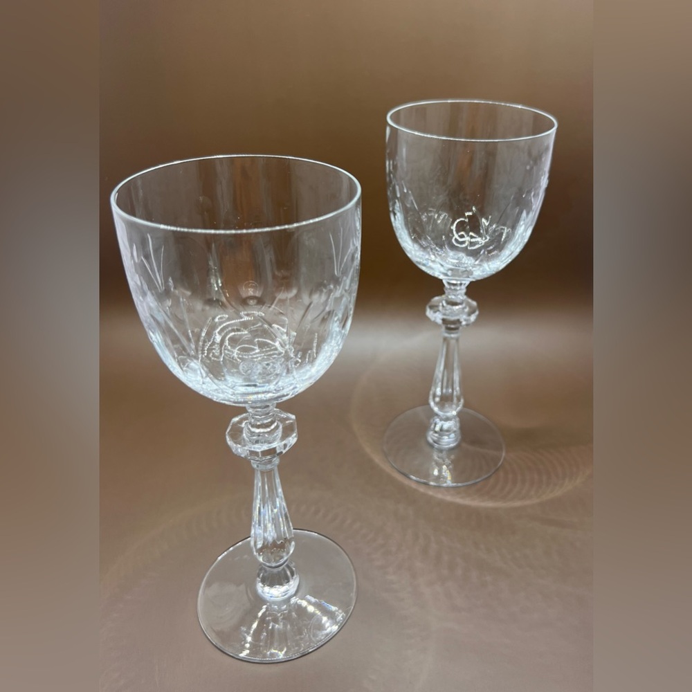 Elegant Vintage Lady Stuart  Crystal Wine Glass Set